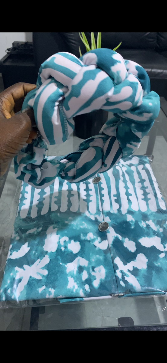 Boubou et coiffe  Bleu