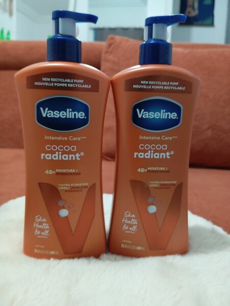 Vaseline Lotion Cocoa Radiant
