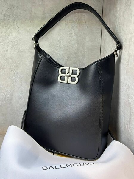 Balenciaga/ бесплатная доставка