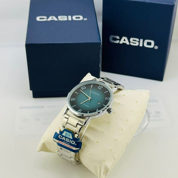 Montre Casio en acier inoxydable