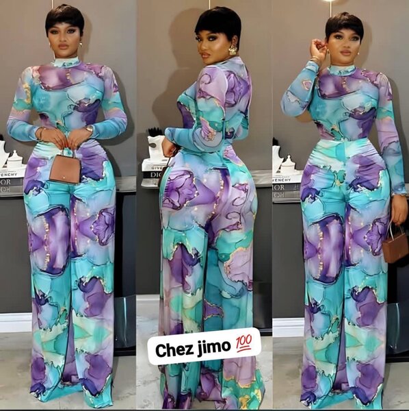 Combinaison élégante colorée