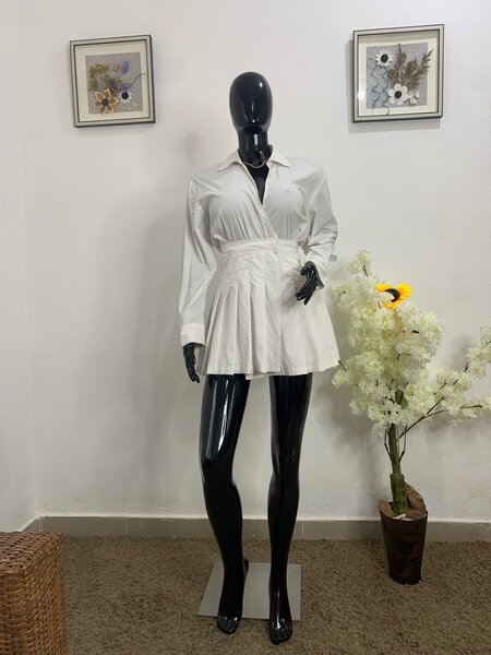 Glossy Mannequin