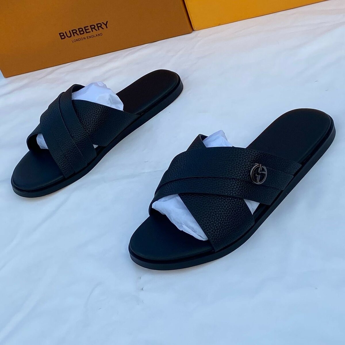 BURBERRY SLIPPER