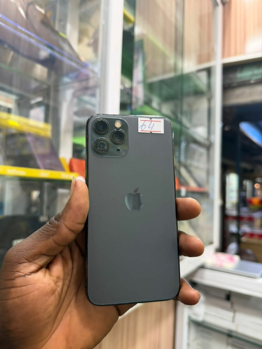 iphone 11 pro 64Go tout passe