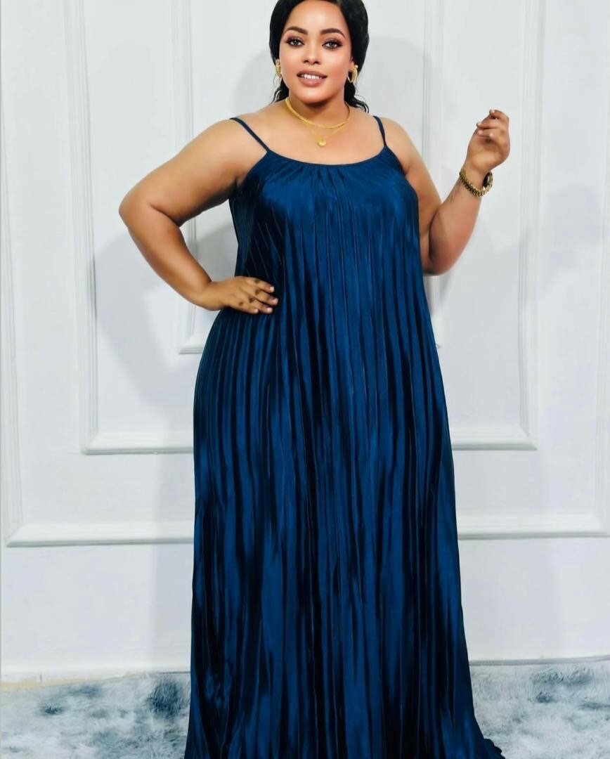 Robe longue plissée élégante