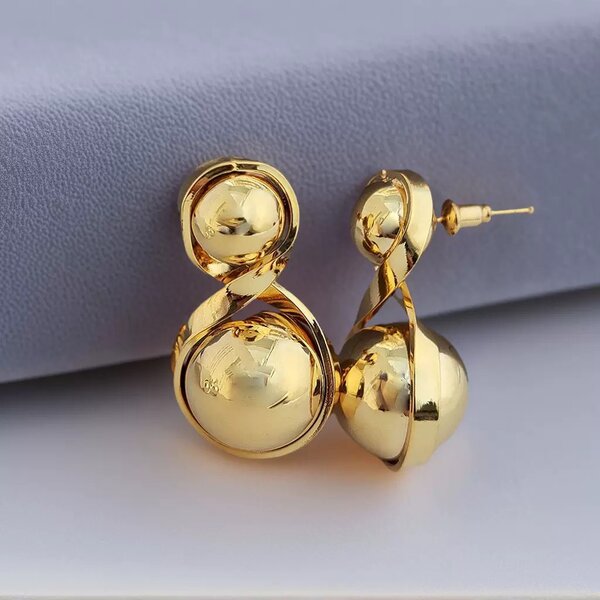 Boucles d'oreilles en or élégantes