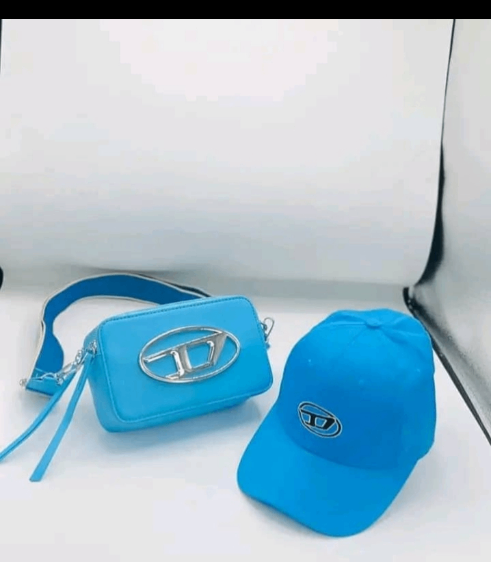 Ensemble Chapeau et Sac Zara