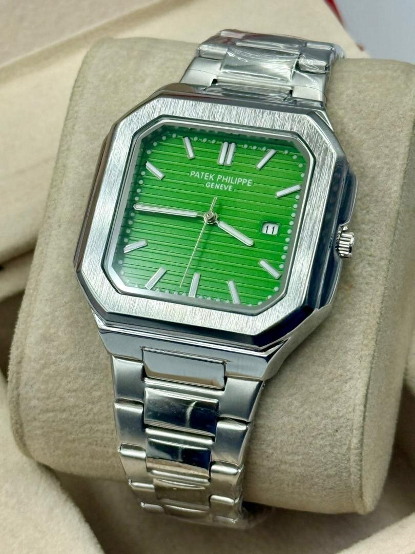 Montre de luxe cadran vert