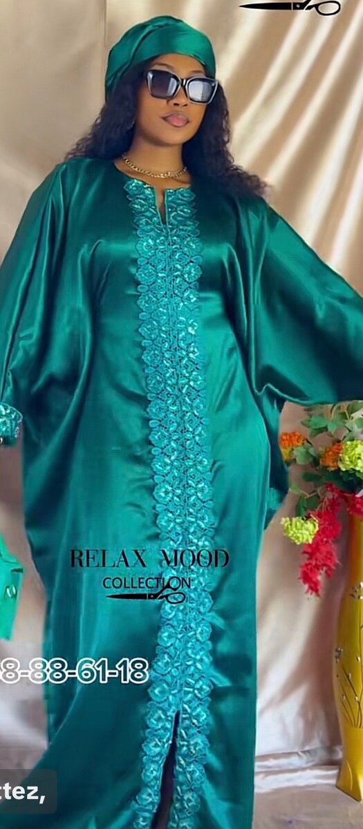 Robe caftan brodée élégante