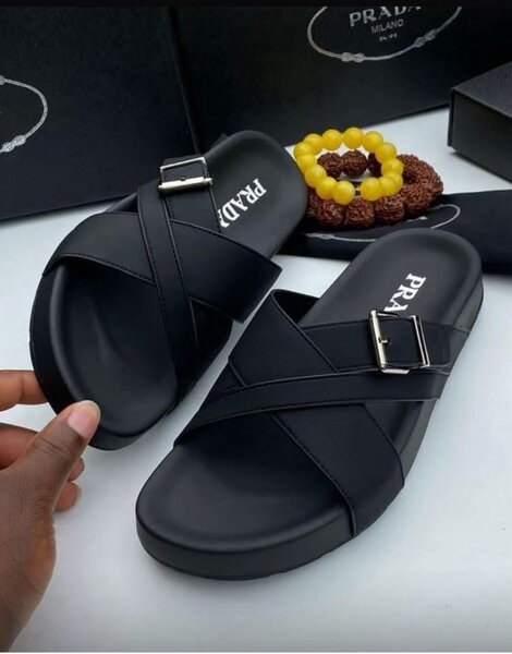 Sandales en cuir noir élégantes