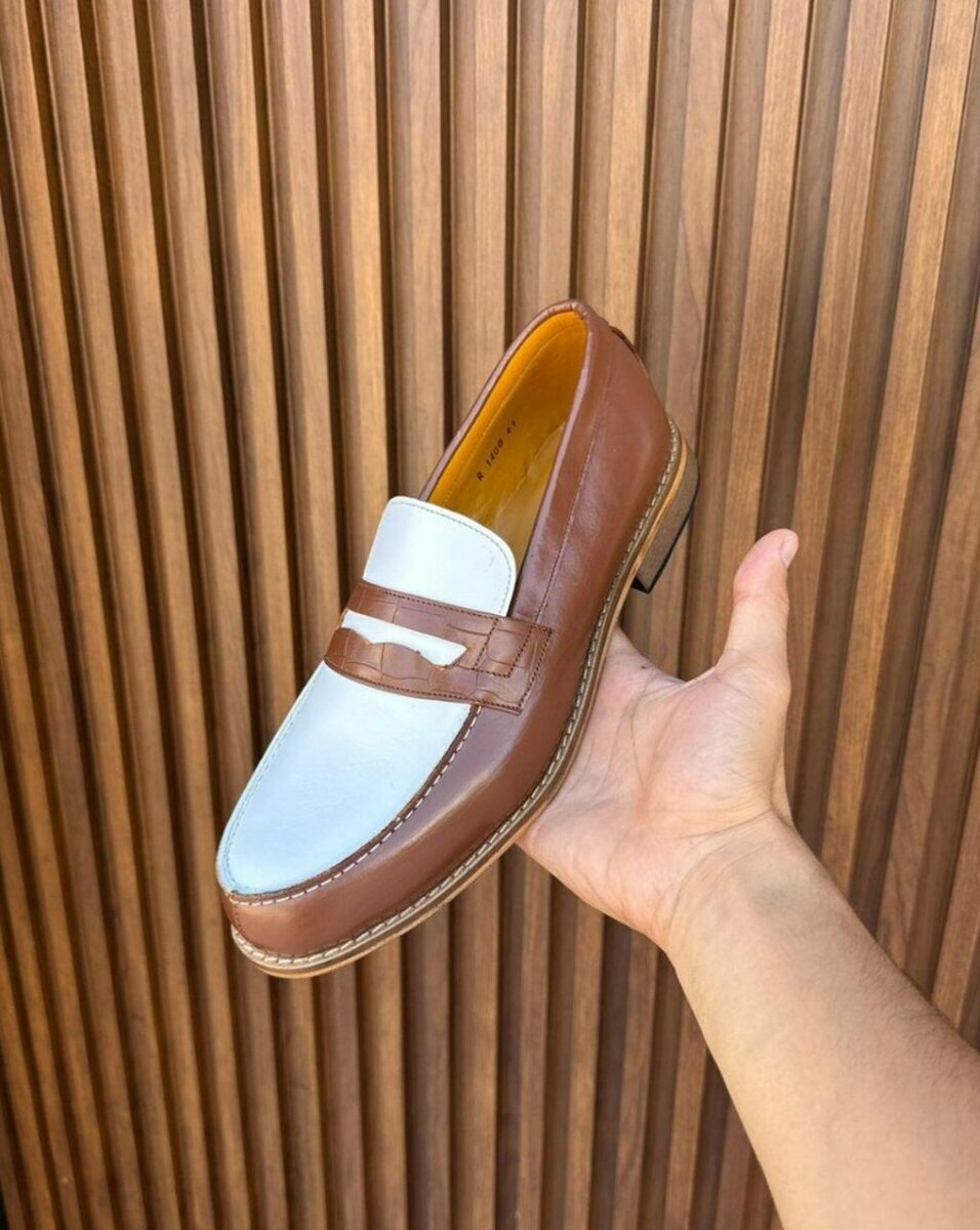 Mocassins en cuir bicolores élégants