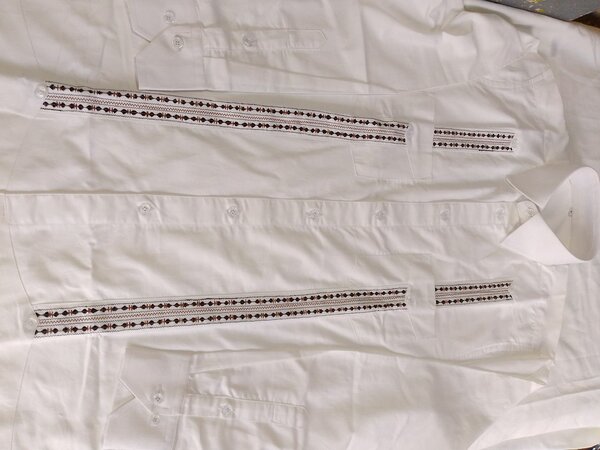 Chemise blanche brodée homme