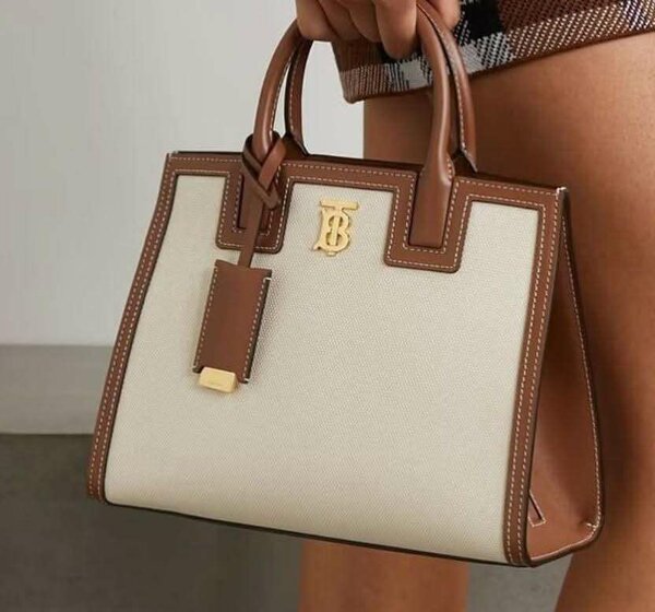 Sac Burberry en coffret