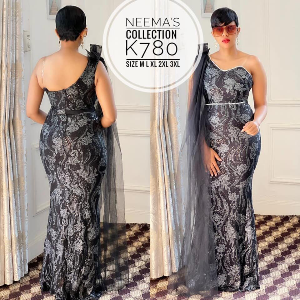 Women's long evening dress in     black