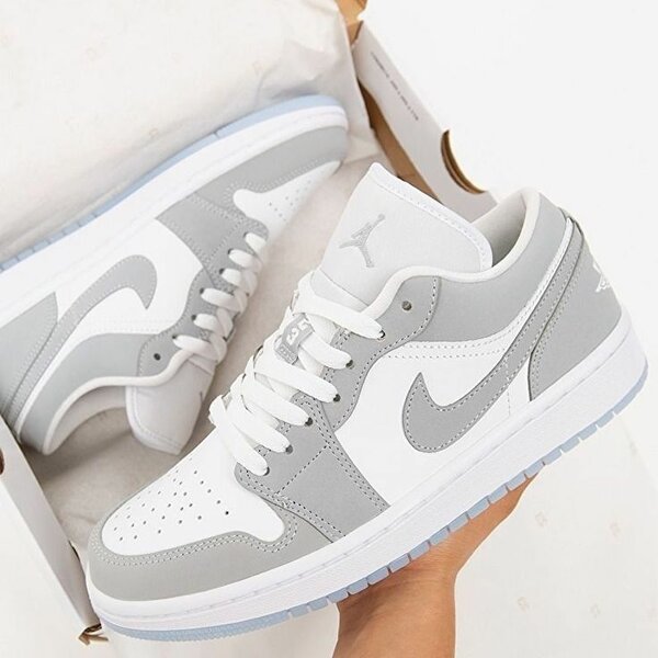 Basket jordan 1 avec carton