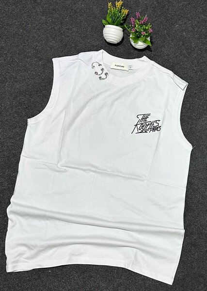 Débardeur blanc moderne