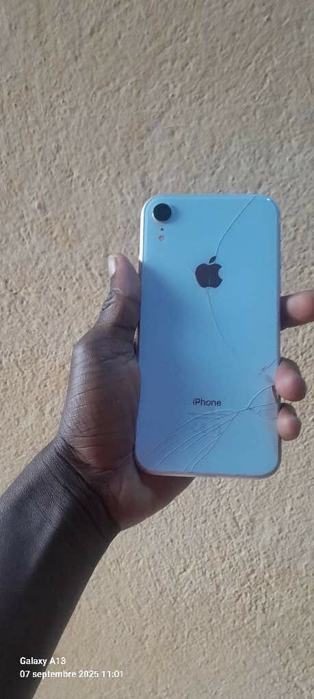 iPhone XR Blanc Cassé