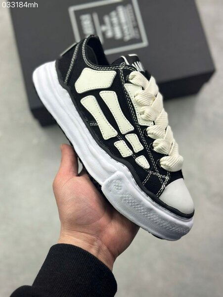 Baskets élégantes Amiri pour hommes