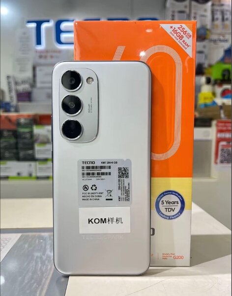 Smartphone Tecno 256Go 16Go RAM