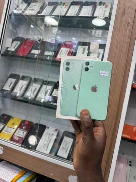 Iphone 11 simple avec carton