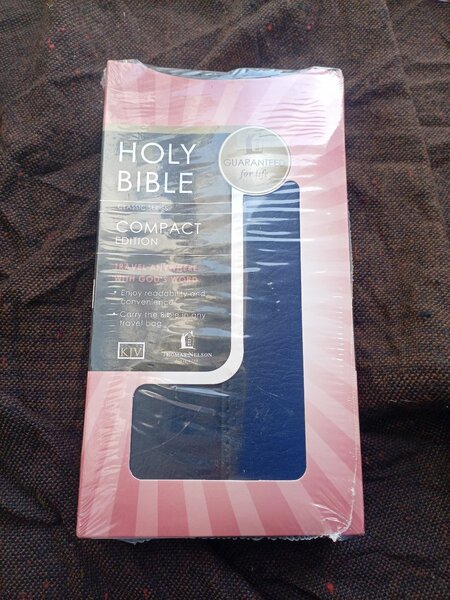 KJV and NIV Purse bible