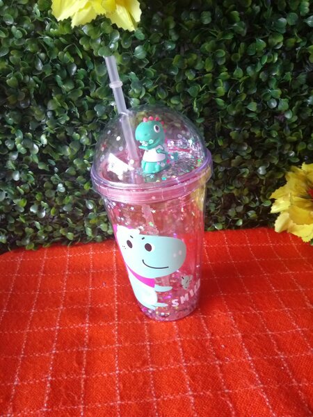 Gobelet Dinosaure avec Paille