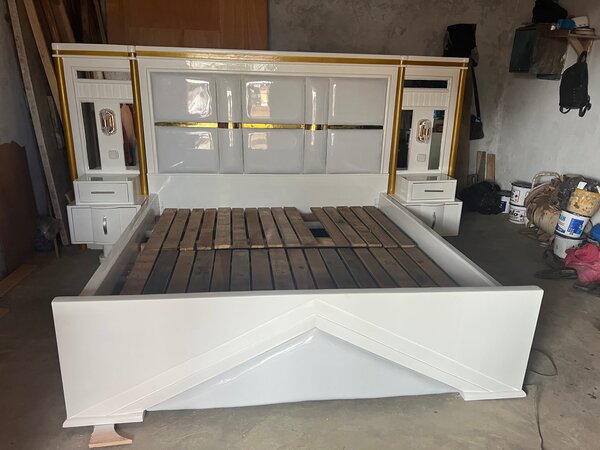 Lit Double Moderne avec Rangement