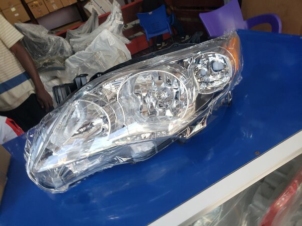 Toyota Corolla 2008 2009 2010 head light pairir