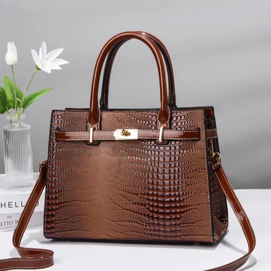 High quality, stylish women's bag brown