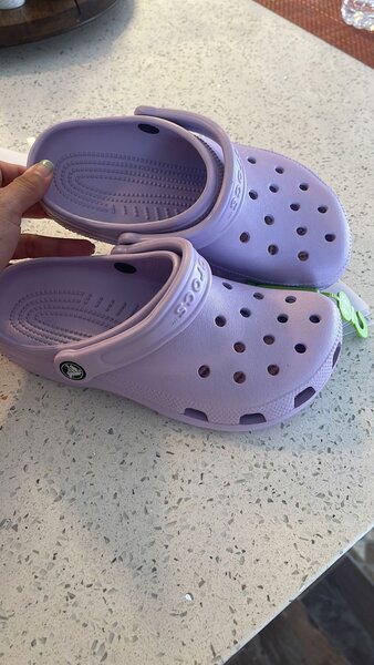 Crocs classique violet