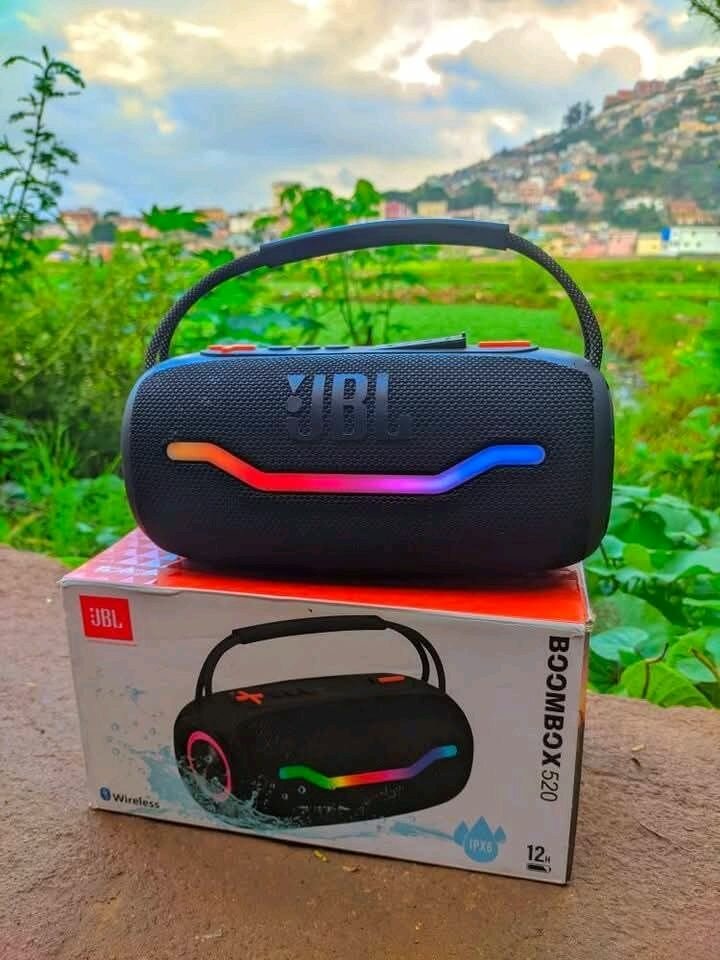 Bluetooth JBL Boombox 520