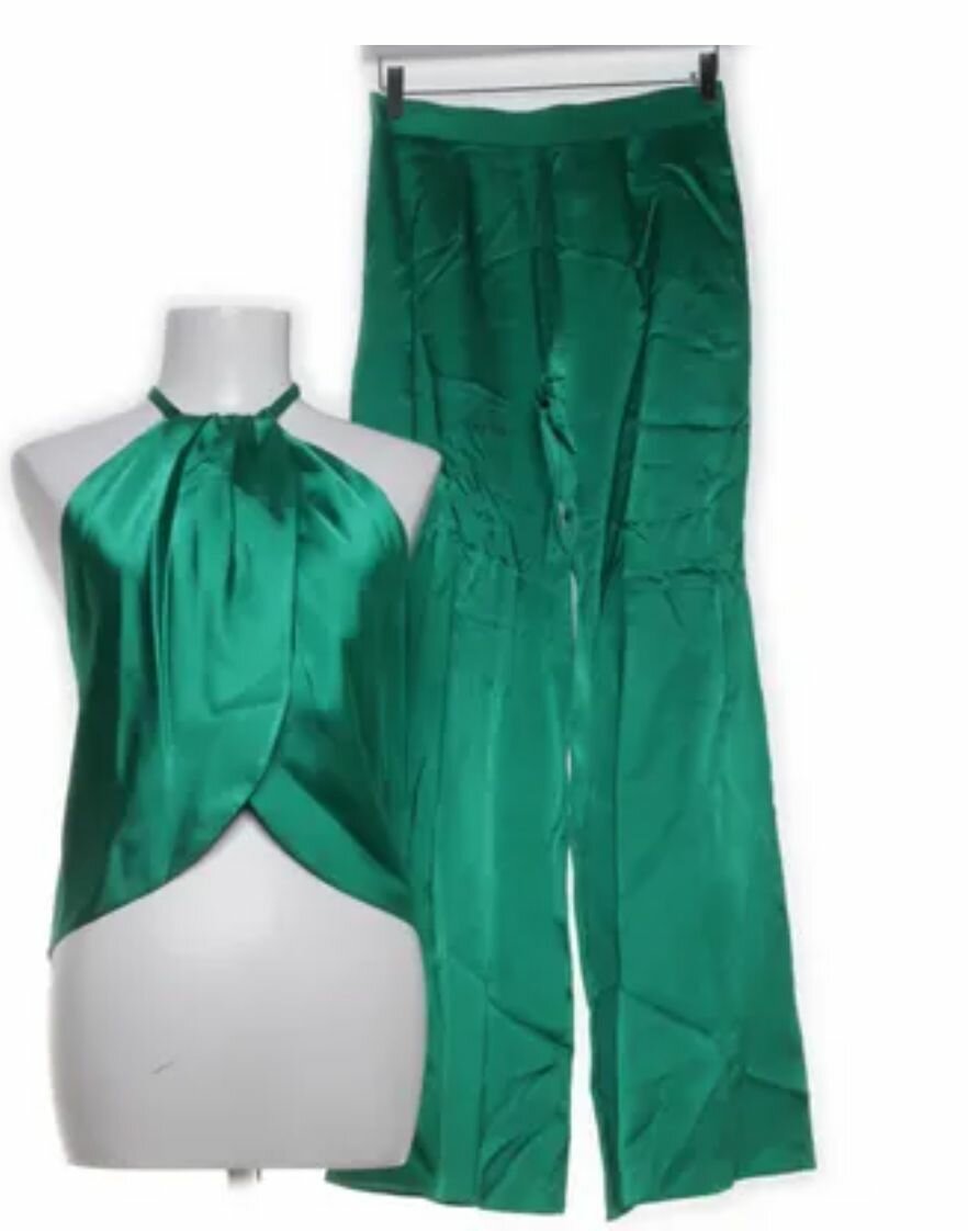 Ensemble satin vert élégant