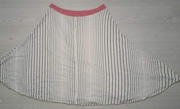 Jupe à rayures et florale