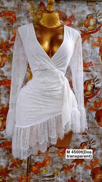 Robe élégante à une épaule