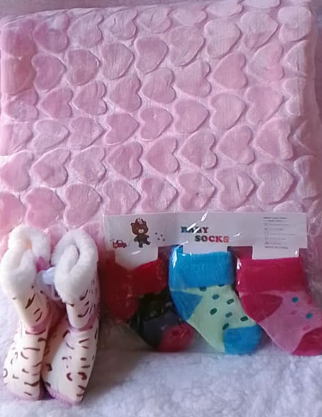 Pink newborn set with socks