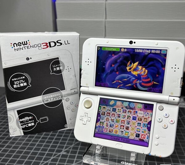 Nintendo 3DS XL neuve déjà craquer +40 jeux