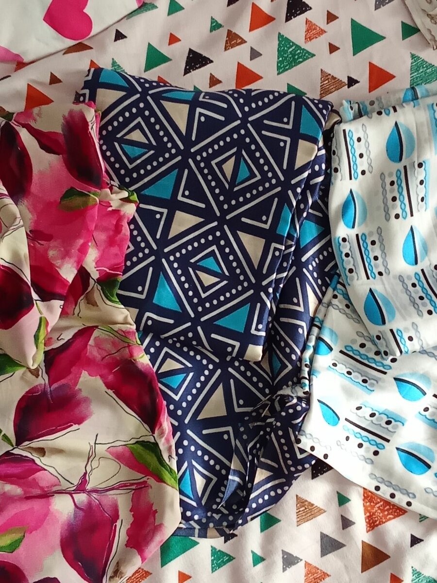 Lot de Tissus Imprimés Colorés