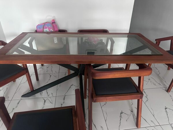 Table en verre élégante