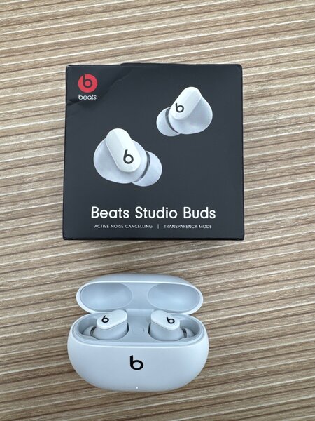 Beats Studio Buds