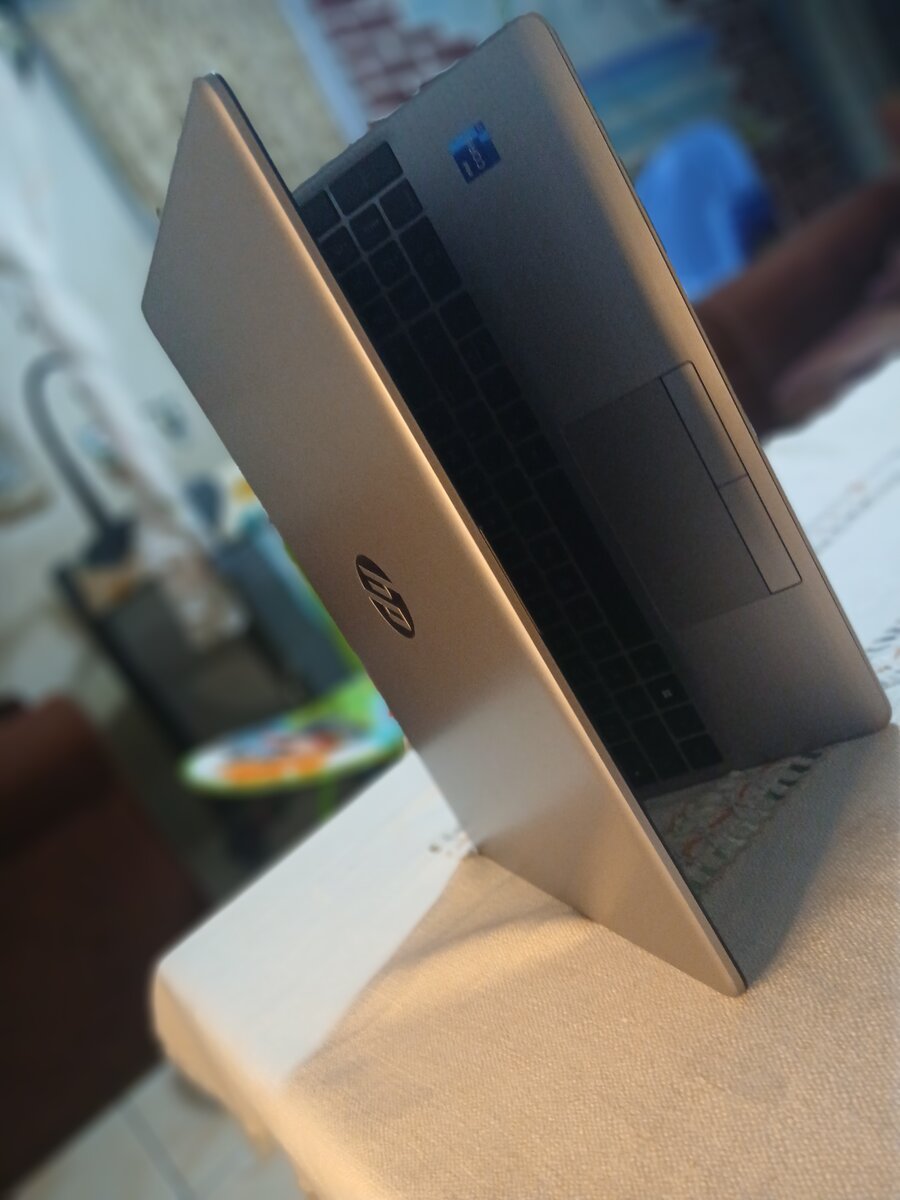 HP Laptop 15.6" i7 16GB 512GB SSD