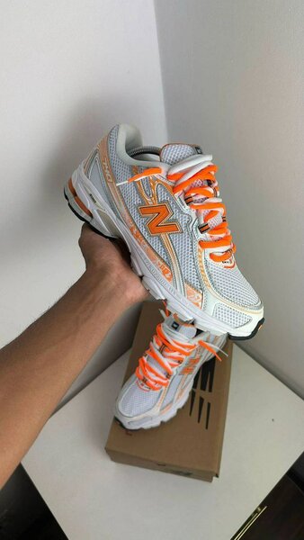 Sneakers blancs et orange unisexes