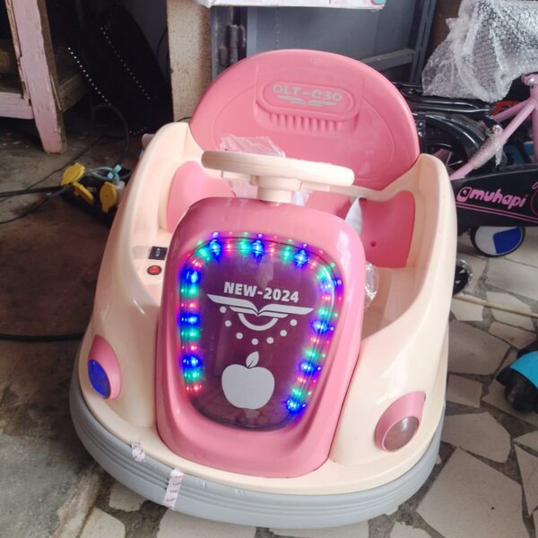 Voiture électrique enfant LED