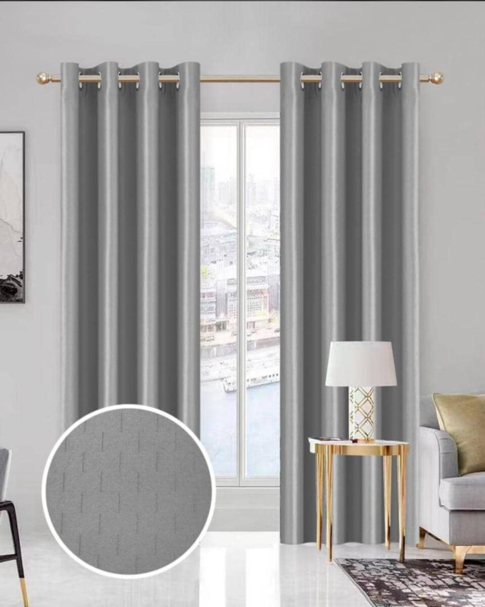 Rideaux occultants thermiques gris et bleus