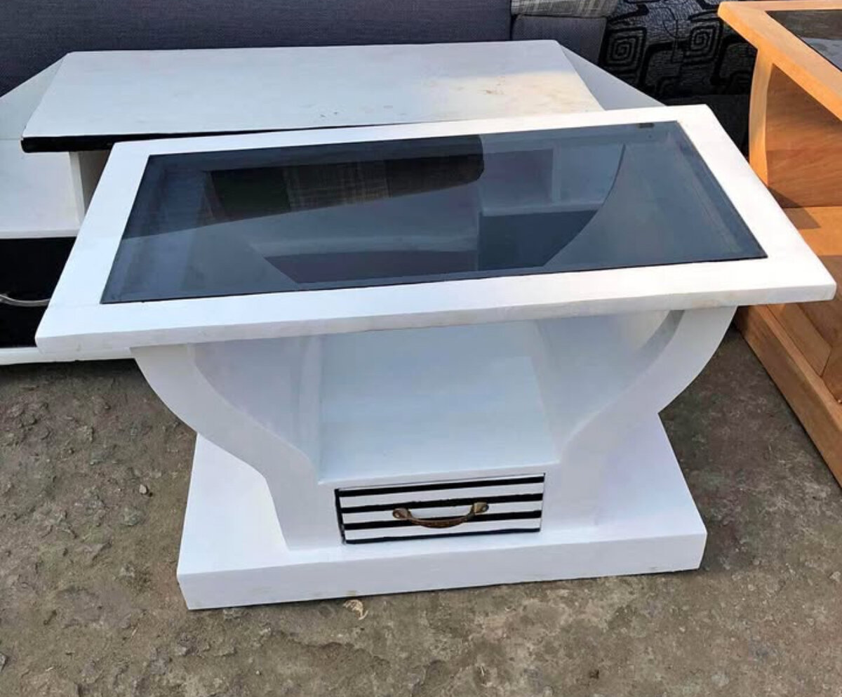 Table basse design moderne en marbre