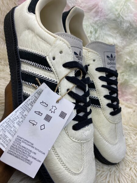 Adidas Sneakers Vintage Style