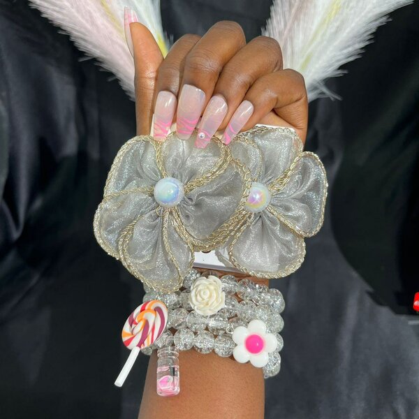 Crackle beaded bracelet