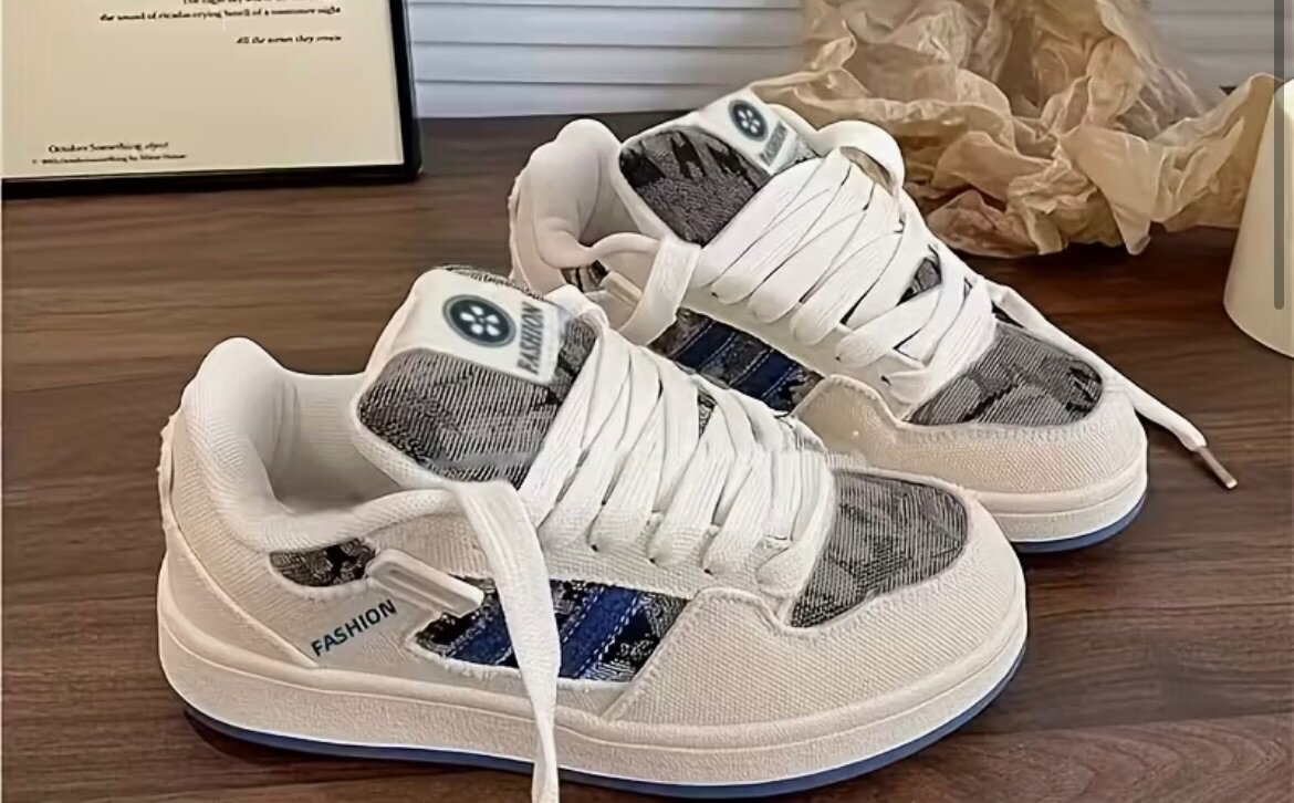 Baskets casual blanches tendance