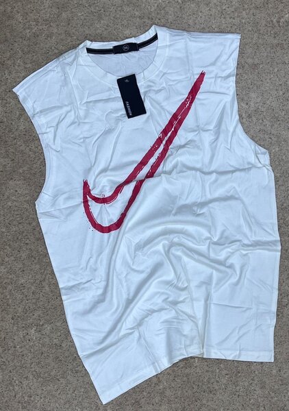 Débardeur blanc imprimé rouge