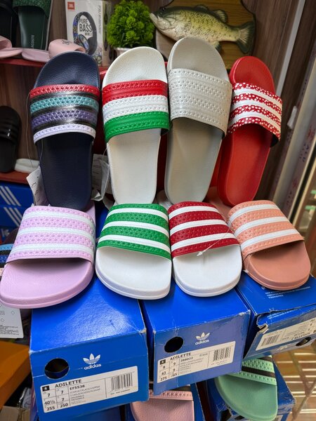 CLAQUETTE ADILETTE ORIGINAL