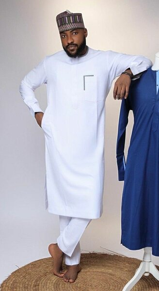 African mens wear (kaftan)